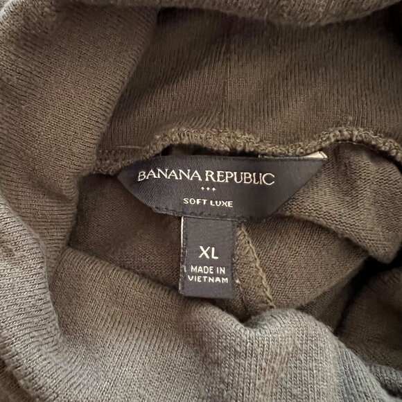 Banana Republic Soft Luxe Minimalist Olive Green Turtleneck Long Sleeve Top - Picture 3 of 9